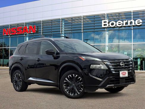 Used 2025 Nissan Rogue Platinum w/ Platinum Premium Package FWD image 1