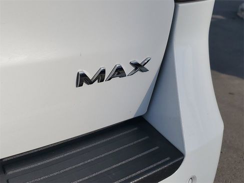 Used 2024 Ford Expedition Max XLT image 7