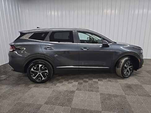 Used 2023 Kia Sportage EX AWD/4WD image 2