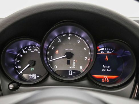 Certified 2025 Porsche Macan S AWD/4WD image 28
