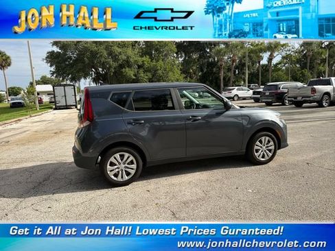 Used 2020 Kia Soul LX FWD image 9