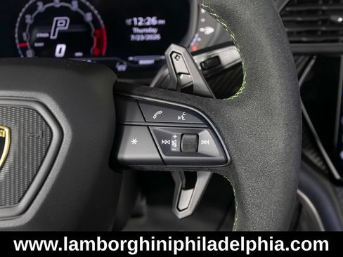 Used 2024 Lamborghini Urus Performante AWD/4WD image 20