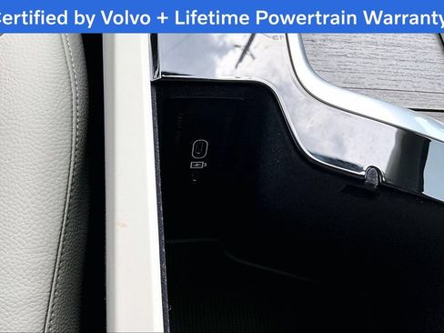 Certified 2025 Volvo XC90 B6 Plus w/ Protection Package Premier AWD/4WD image 34
