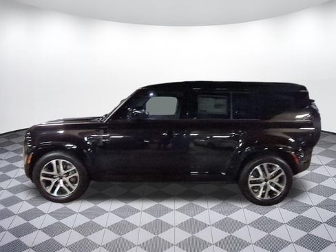 New 2026 Land Rover Defender 110 X-Dynamic SE AWD/4WD image 2