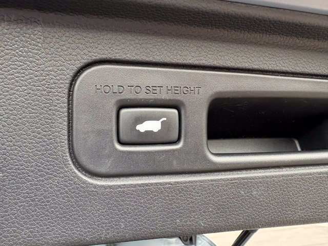 Used 2024 Honda Pilot Elite image 17