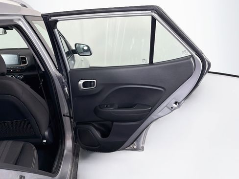 Used 2025 Hyundai Venue SEL FWD image 31