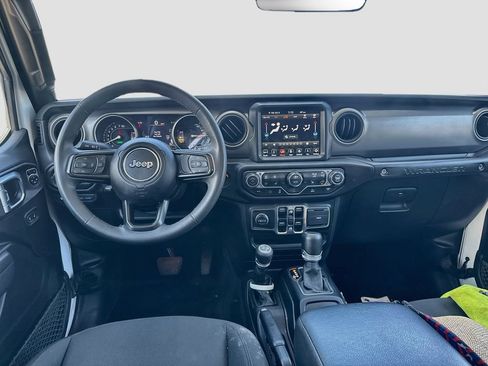 Certified 2023 Jeep Wrangler Unlimited w/ Cold Weather Group AWD/4WD image 25