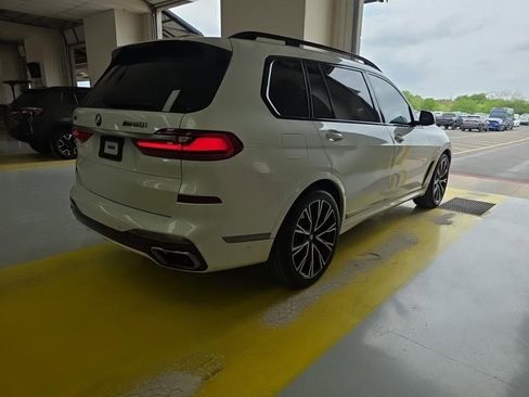 Used 2020 BMW X7 M50i w/ Executive Package image 3
