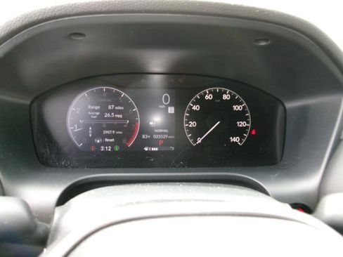 Used 2025 Honda HR-V LX image 14