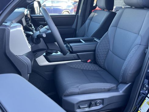 New 2026 Toyota Tundra SR5 image 7