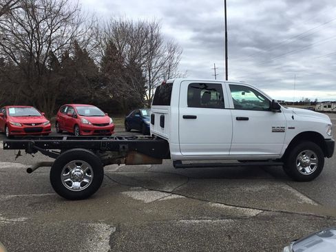 Used 2018 RAM 3500 Tradesman image 5