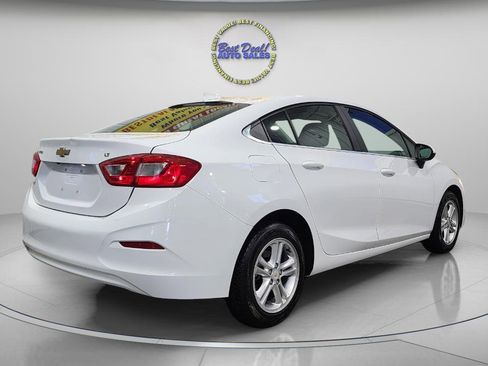 Used 2017 Chevrolet Cruze LT image 5
