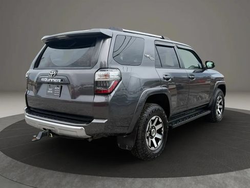 Used 2017 Toyota 4Runner TRD Off-Road AWD/4WD image 4