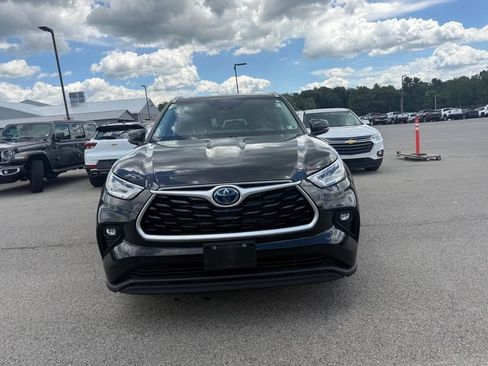 Used 2023 Toyota Highlander Bronze Edition AWD/4WD image 2