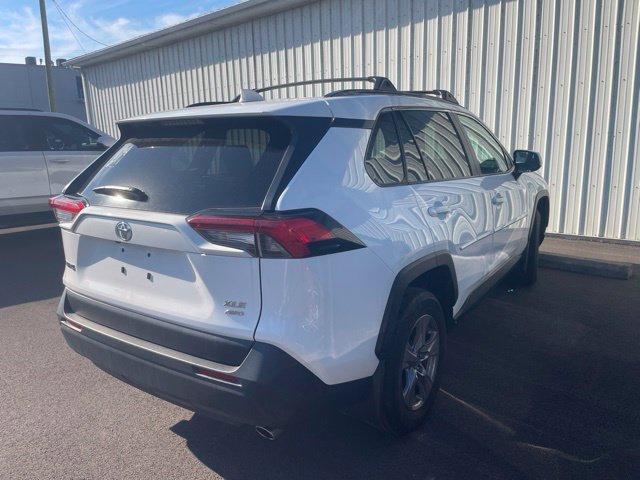 Used 2024 Toyota RAV4 XLE w/ Convenience Package AWD/4WD image 4