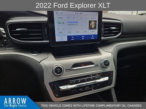 Used 2022 Ford Explorer XLT w/ Equipment Group 202A AWD/4WD image 25