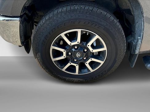 Used 2019 Toyota Tundra Limited image 2