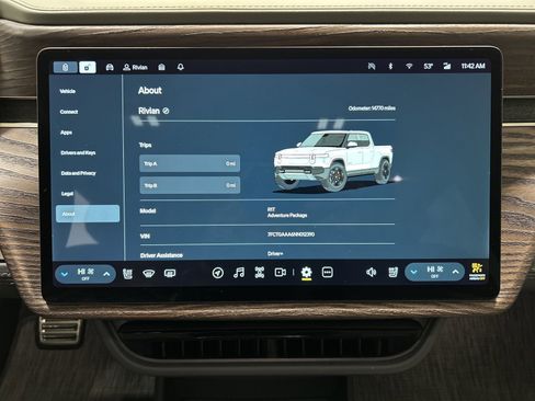 Used 2022 Rivian R1T Adventure image 27