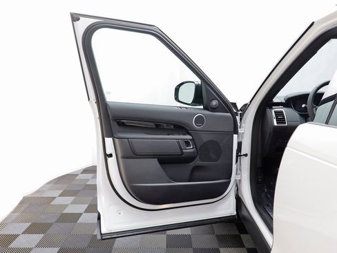 New 2025 Land Rover Discovery S AWD/4WD image 6