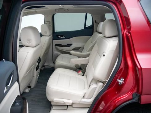 Used 2023 GMC Acadia Denali w/ Denali Technology Package AWD/4WD image 7