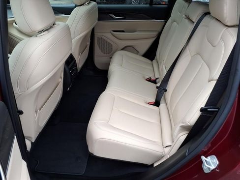 New 2025 Jeep Grand Cherokee Limited image 12