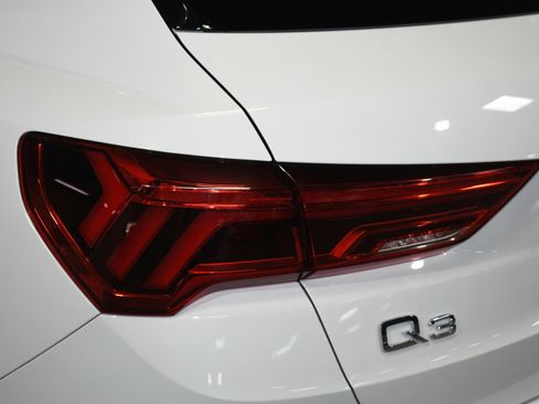 Used 2021 Audi Q3 2.0T Premium Plus w/ Premium Plus Package image 60