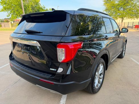 Used 2020 Ford Explorer XLT w/ Equipment Group 202A AWD/4WD image 6