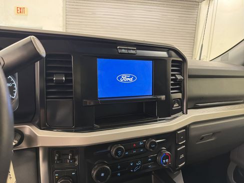 Certified 2025 Ford F250 XLT w/ FX4 Off-Road Package AWD/4WD image 23