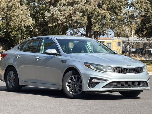 Used 2020 Kia Optima LX image 2