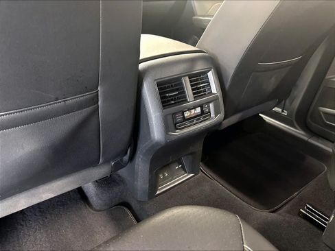Used 2023 Volkswagen Atlas SE FWD image 13
