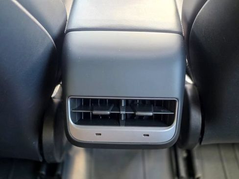 Used 2021 Tesla Model 3 Long Range AWD/4WD image 32