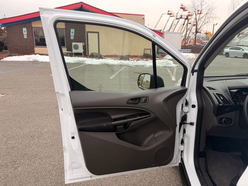 Used 2019 Ford Transit Connect XL FWD image 12