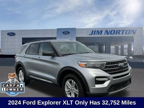 Used 2024 Ford Explorer XLT w/ Equipment Group 202A AWD/4WD image 1
