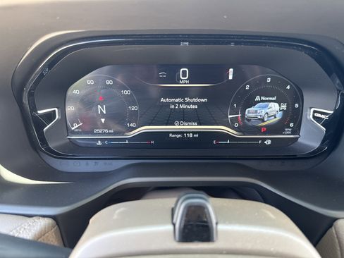 Used 2024 GMC Yukon XL Denali w/ Advanced Technology Package AWD/4WD image 15