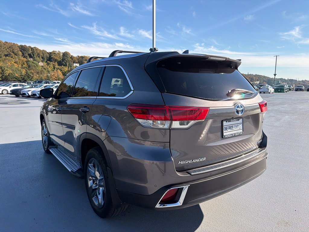 Used 2017 Toyota Highlander Limited Platinum w/ Carpet Mat Package AWD/4WD image 5