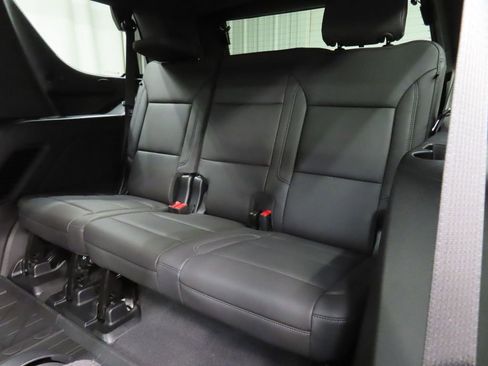 Used 2026 Chevrolet Tahoe Z71 w/ Comfort Package AWD/4WD image 19