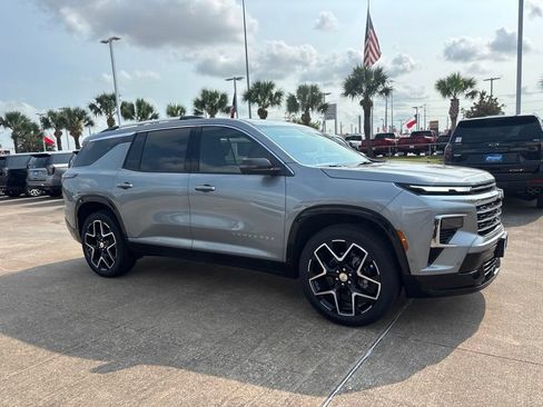 New 2026 Chevrolet Traverse High Country FWD image 7