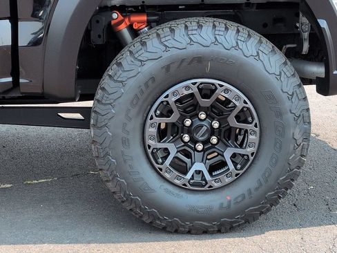 Used 2025 Ford F150 Raptor AWD/4WD image 34