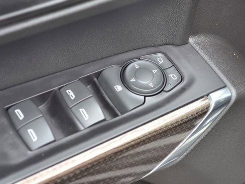 Used 2020 Chevrolet Silverado 1500 RST image 16