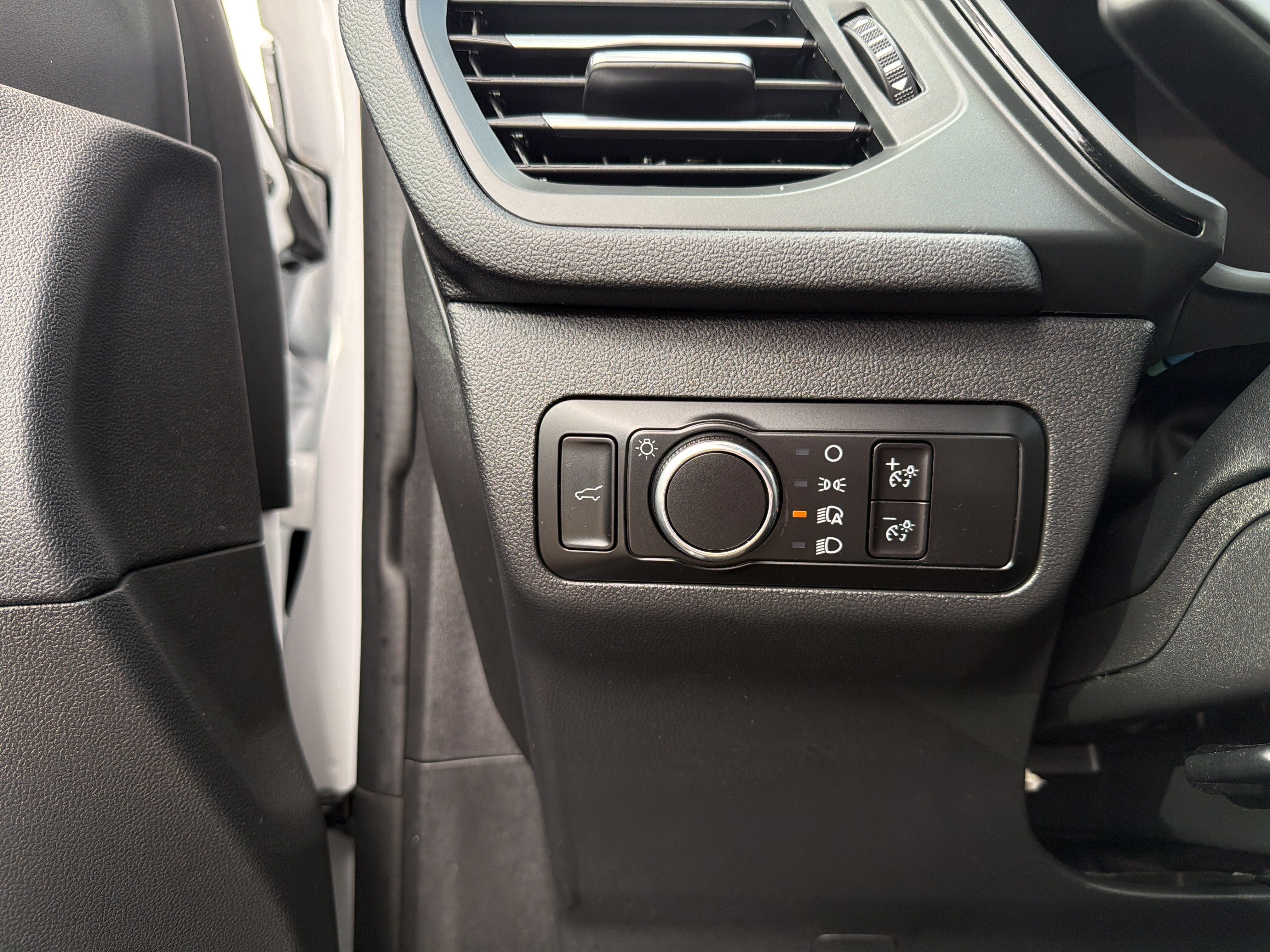 Used 2023 Ford Escape ST-Line w/ Tech Pack #1 AWD/4WD image 15