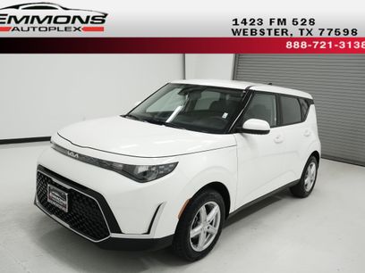 Used 2025 Kia Soul LX