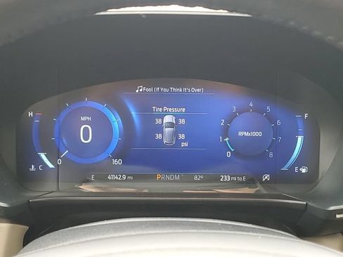 Used 2020 Ford Escape Titanium AWD/4WD image 24