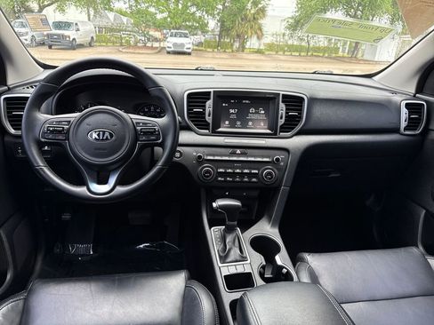 Used 2017 Kia Sportage EX image 5