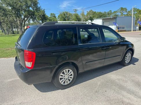 Used 2012 Kia Sedona LX FWD image 6