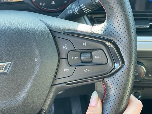 Used 2024 Chevrolet Trax RS w/ Driver Confidence Package image 16