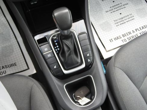Used 2021 Hyundai Ioniq SE FWD image 22