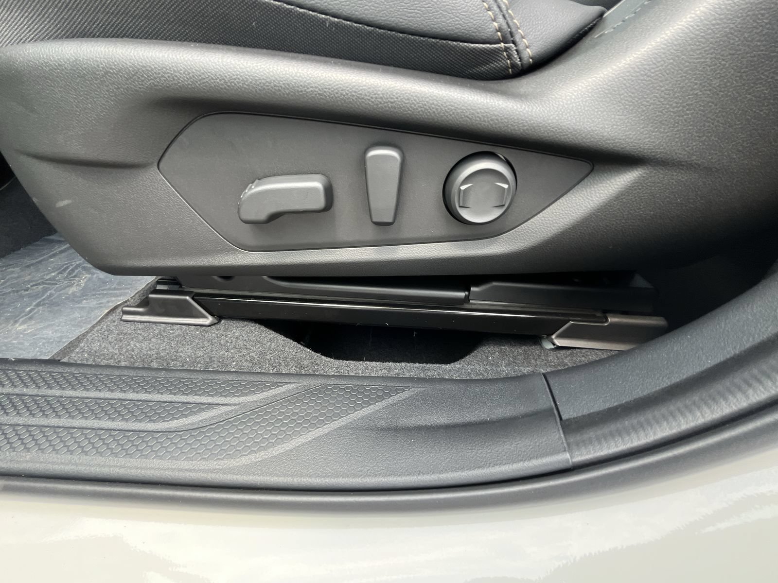 New 2026 Subaru Outback Limited AWD/4WD image 16