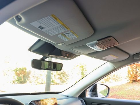 New 2025 Nissan Pathfinder SL image 13