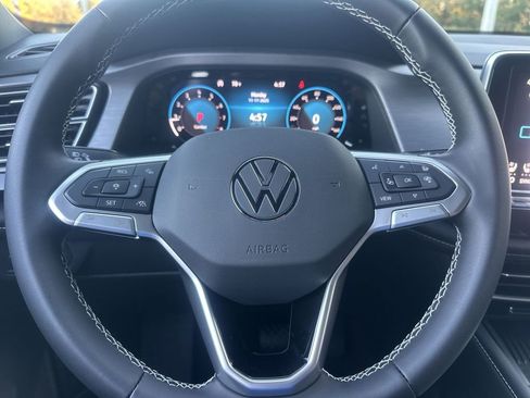 New 2026 Volkswagen Atlas Cross Sport SE image 14