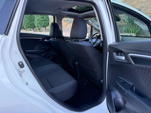 Used 2018 Honda Fit EX image 19